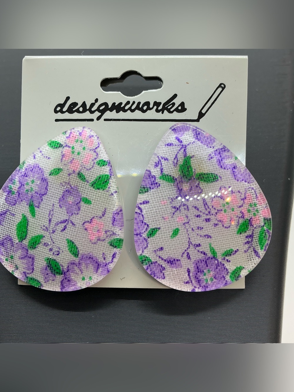 Vtg NIP Designworks Teardrop Floral Stud Earrings Purple Pink Green White Fabric